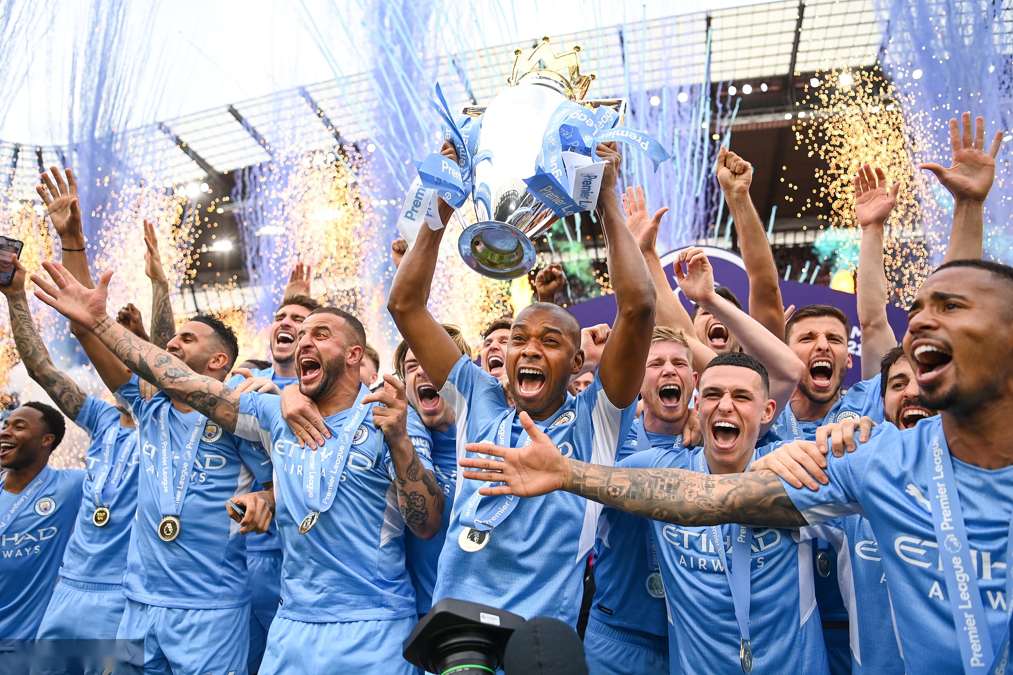 见了一个真 见了一个真