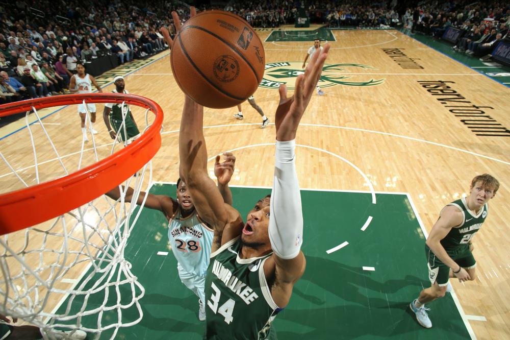 球队依然雄 球队依然雄