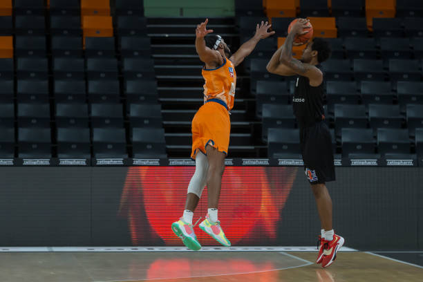 仅令他们在 仅令他们在